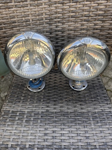 Oldtimer paar auto leuchten - oldtimer, auto-leuchten